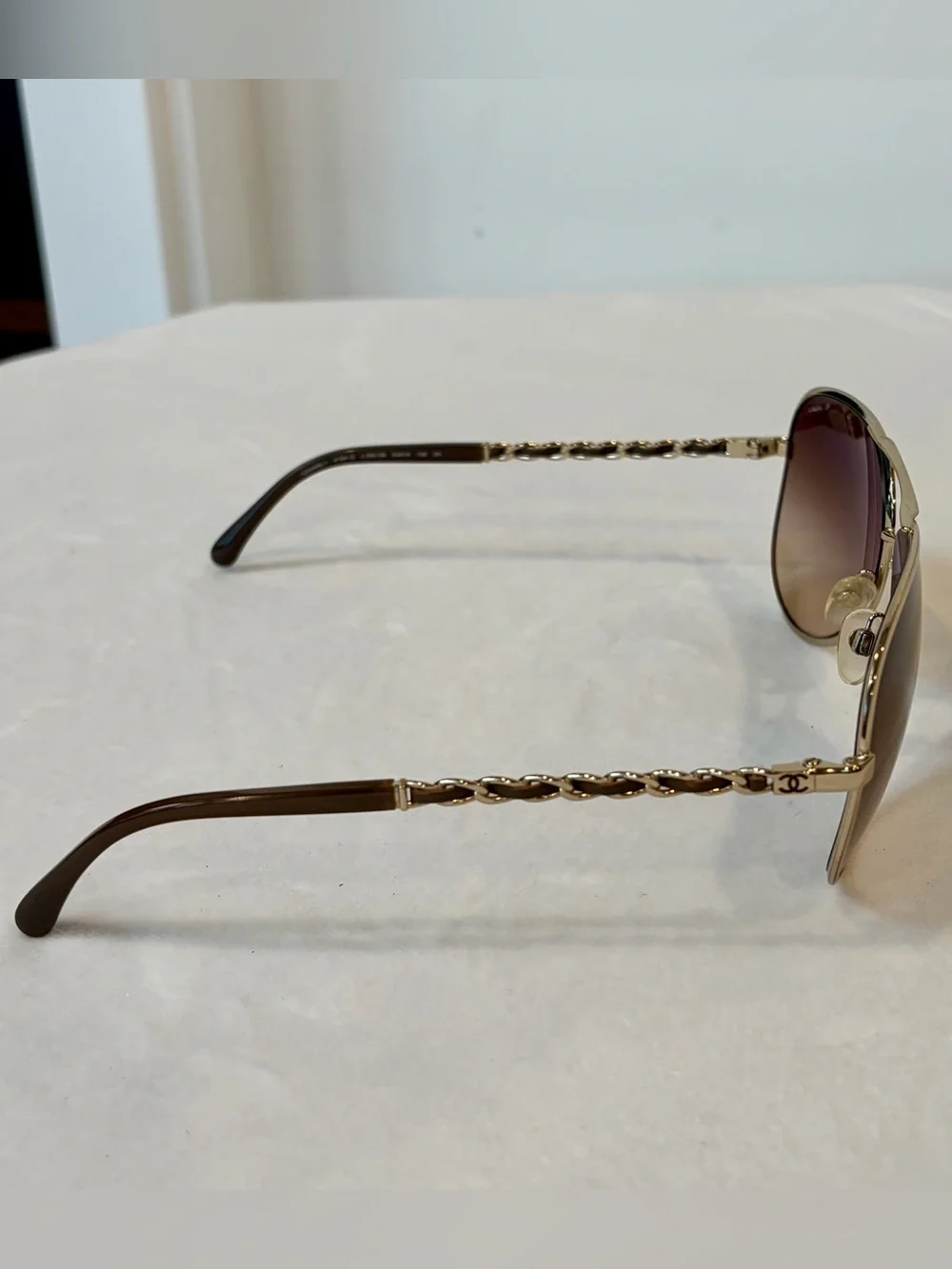 CHANEL Aviator Sunglasses, Brn leather/gold chain temples,CCs, brn gradient lens